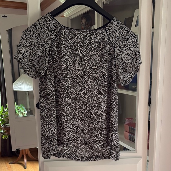 LOFT Black and White Boxy Short Sleeve Blouse - Picture 1 of 8